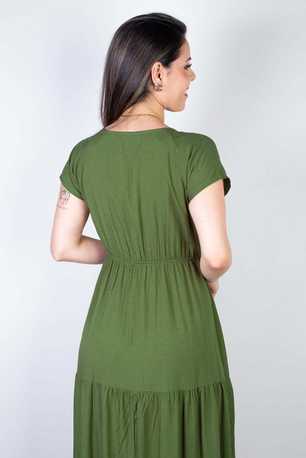 Vestido feminino midi manga curta decote v 51470 - Enluaze