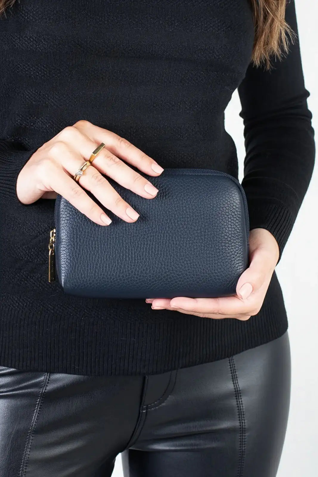 Necessaire de couro liso Duda 12x17x6cm - Enluaze