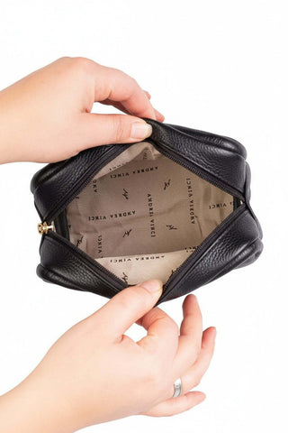 Necessaire de couro liso Dara 14x18x9cm