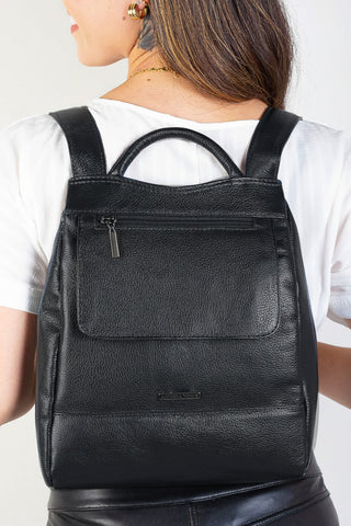 Mochila pequena antifurto couro liso grafite Susan