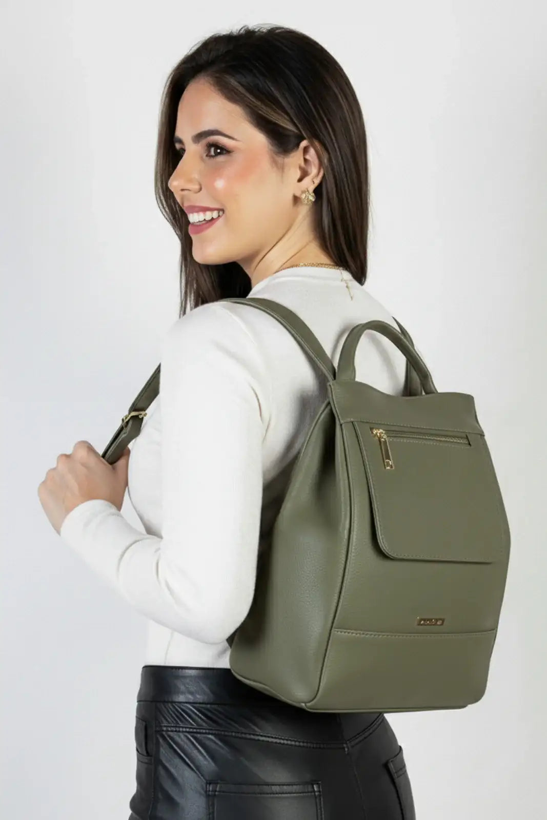 Mochila pequena antifurto couro liso Susan - Enluaze