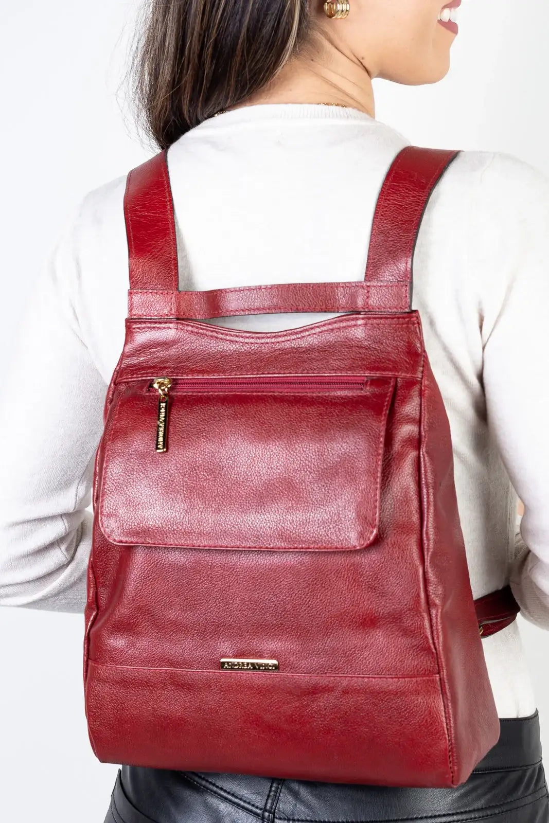 Mochila pequena antifurto couro liso Susan - Enluaze