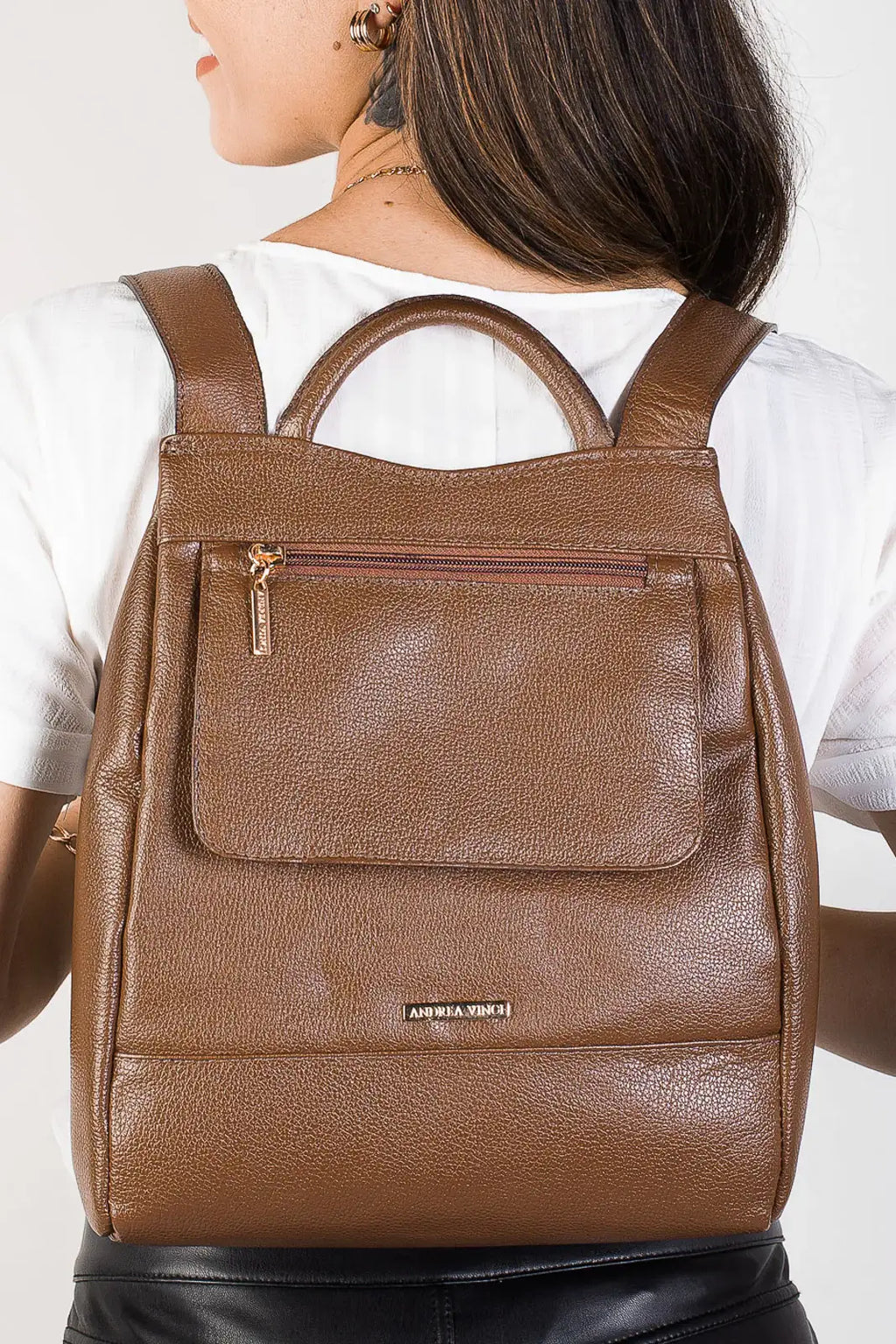 Mochila pequena antifurto couro liso Susan - Enluaze