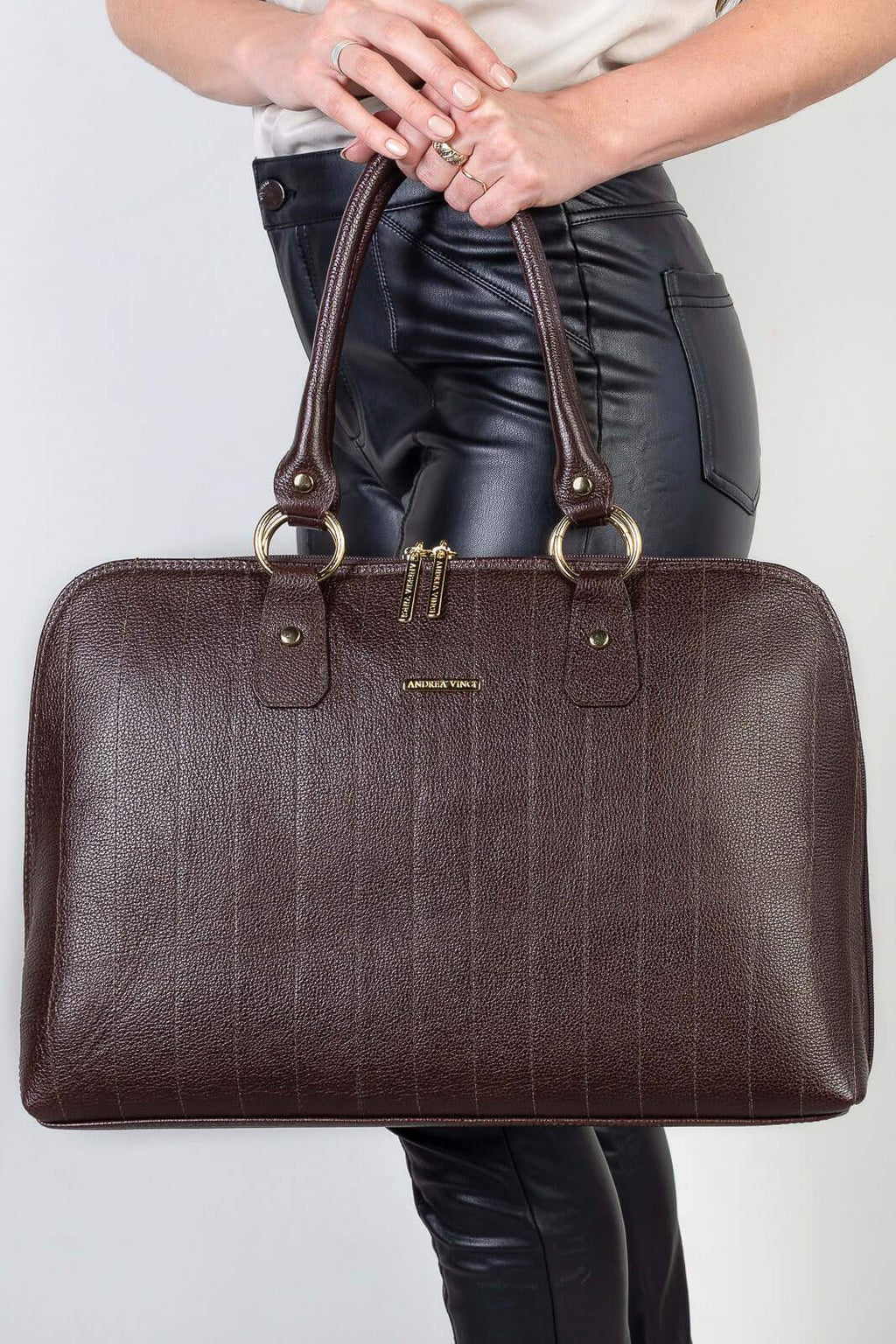 Pasta grande em couro liso Izabela - Enluaze