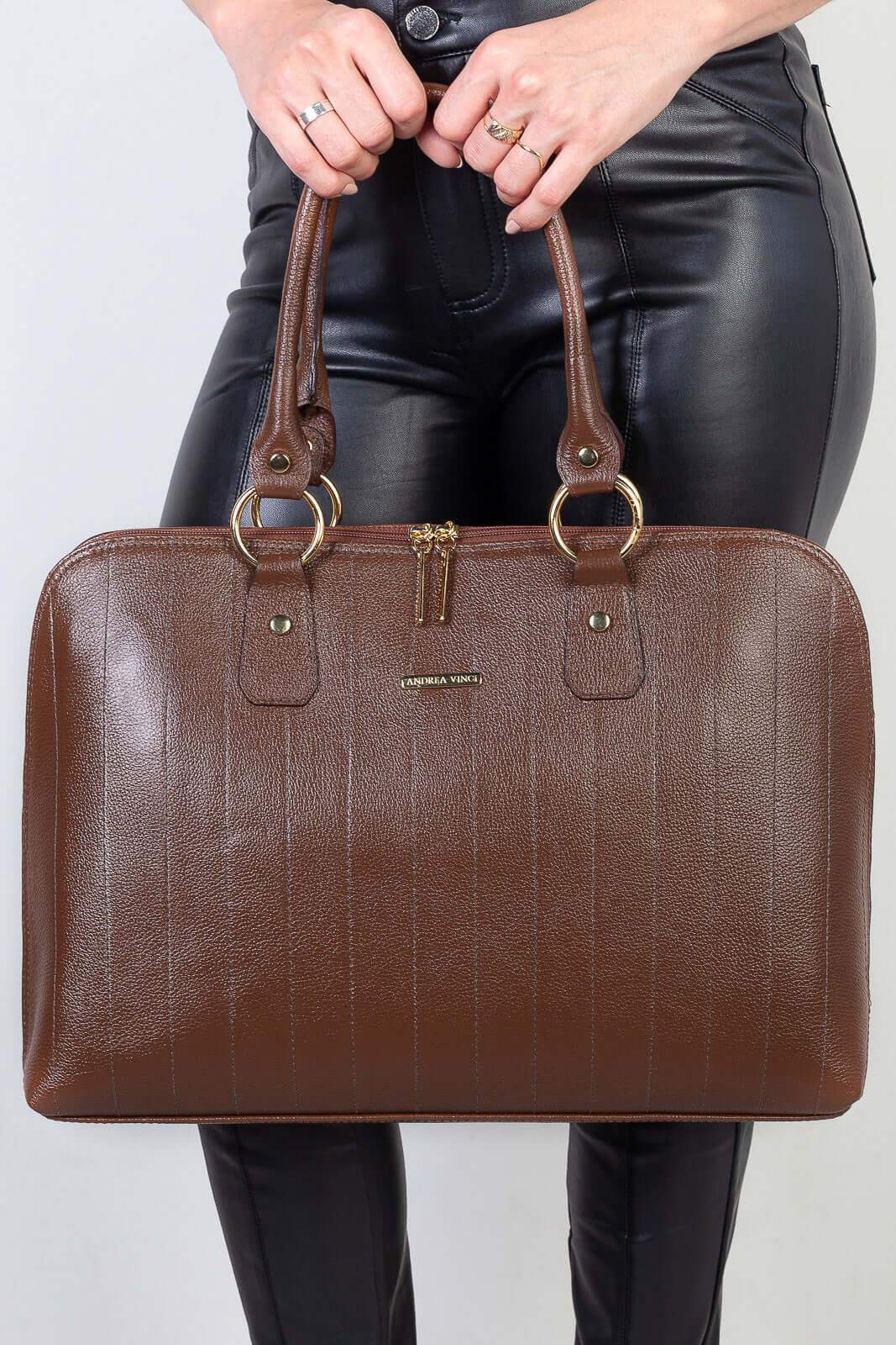 Pasta grande em couro liso Izabela - Enluaze