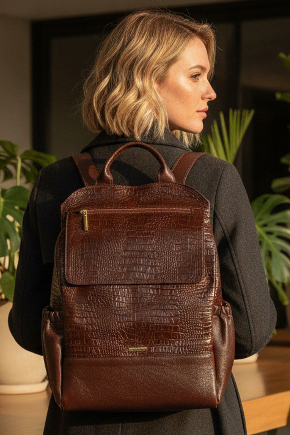 Mochila antifurto grande de couro croco Suzana