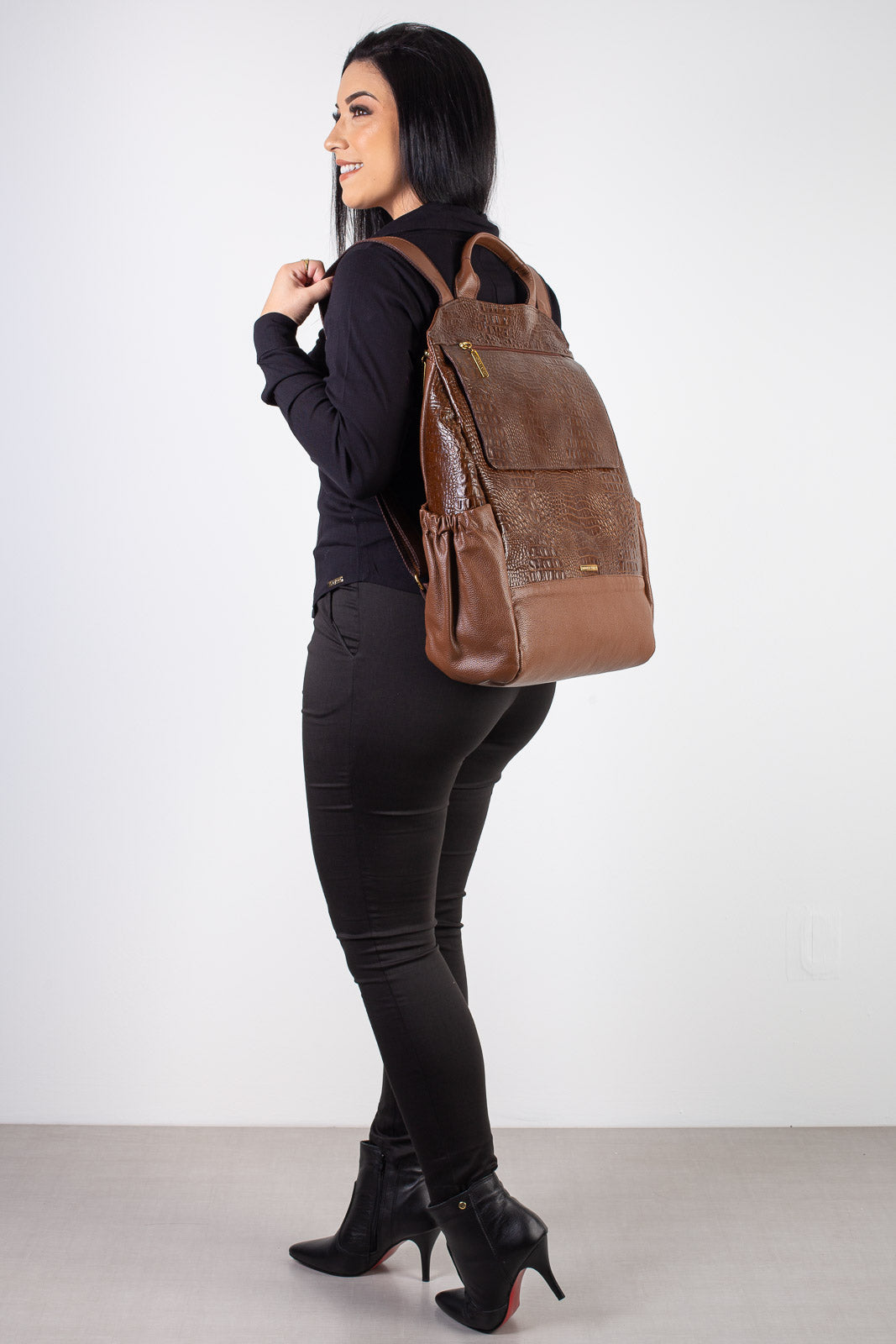 Mochila antifurto grande de couro croco Suzana