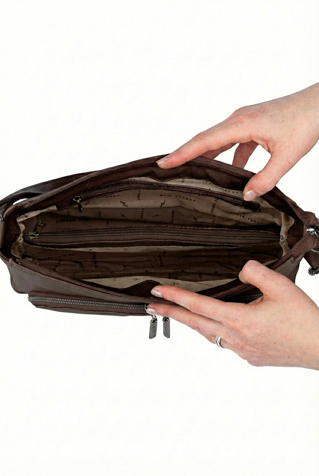 Bolsa de couro liso metais grafite tiracolo Ninna