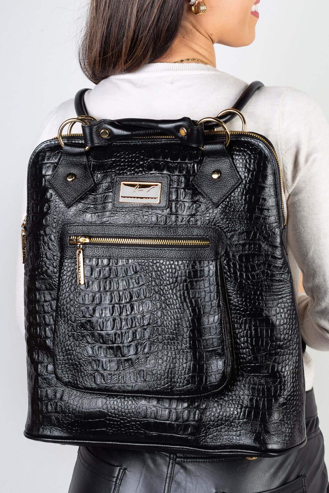 Bolsa mochila de couro croco Lívia - Enluaze