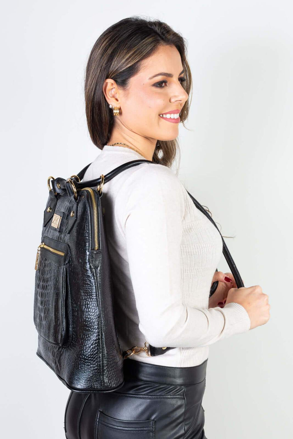 Bolsa mochila de couro croco Lívia - Enluaze