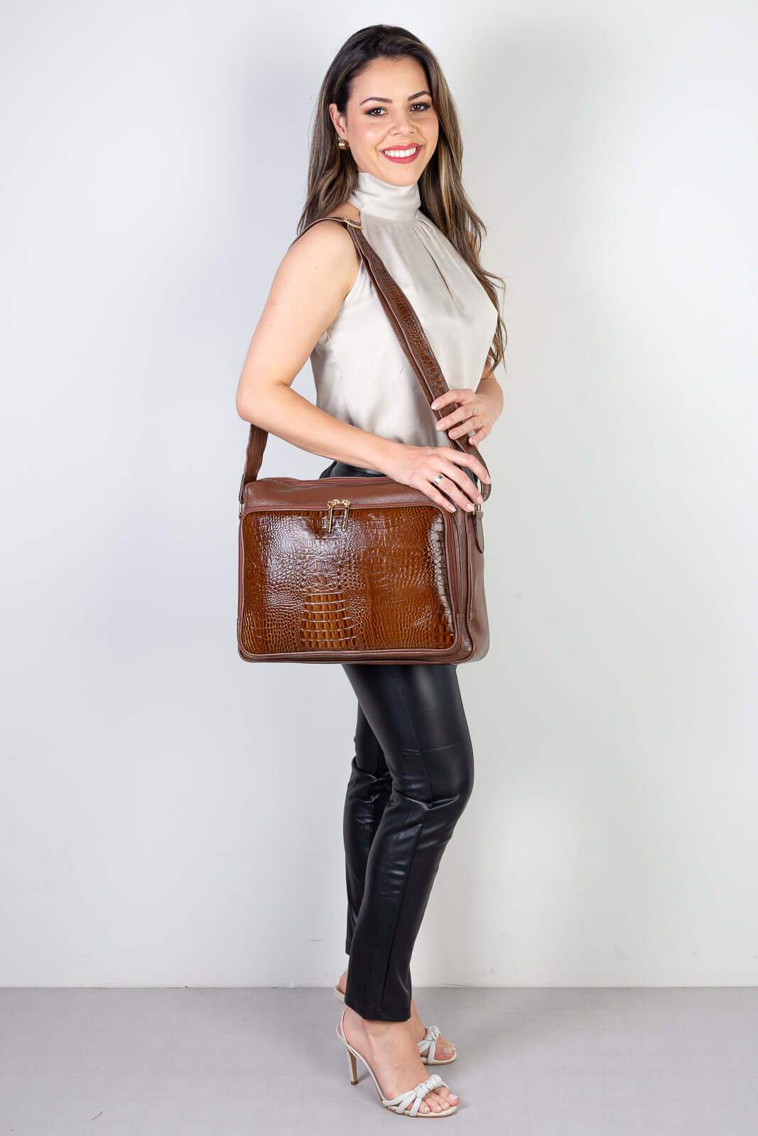 Pasta de couro croco tiracolo Cristina - Enluaze