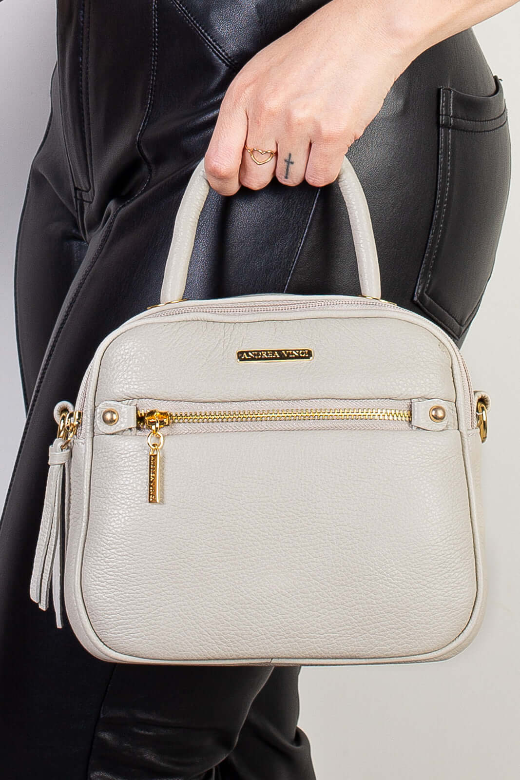 Bolsa baú pequena de couro liso transversal Catarina - Enluaze