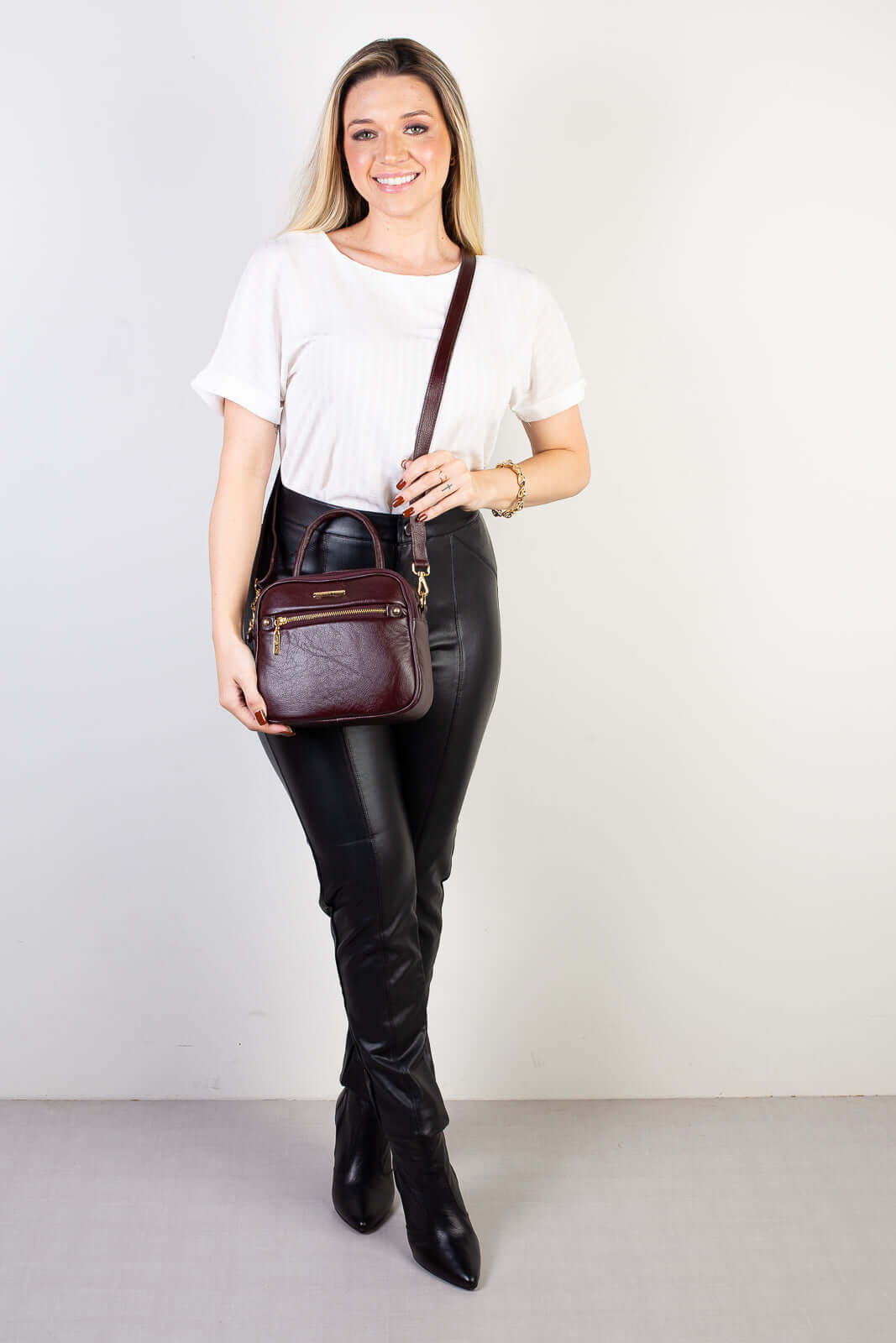 Bolsa baú pequena de couro liso transversal Catarina - Enluaze