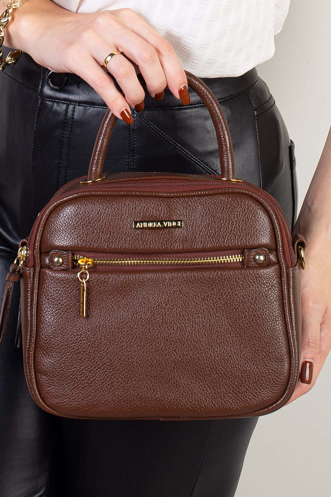 Bolsa baú pequena de couro liso transversal Catarina - Enluaze