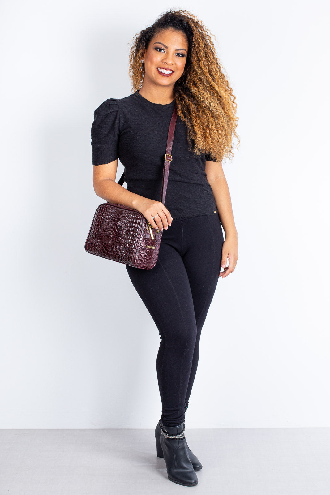 Bolsa quadrada de couro croco Daiana