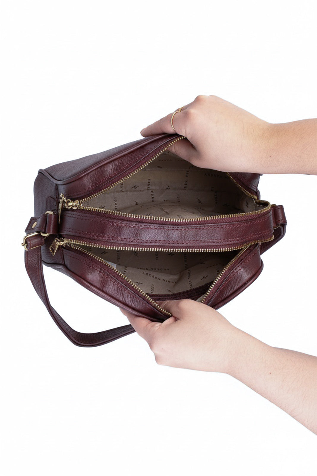 Bolsa quadrada de couro liso Daiana