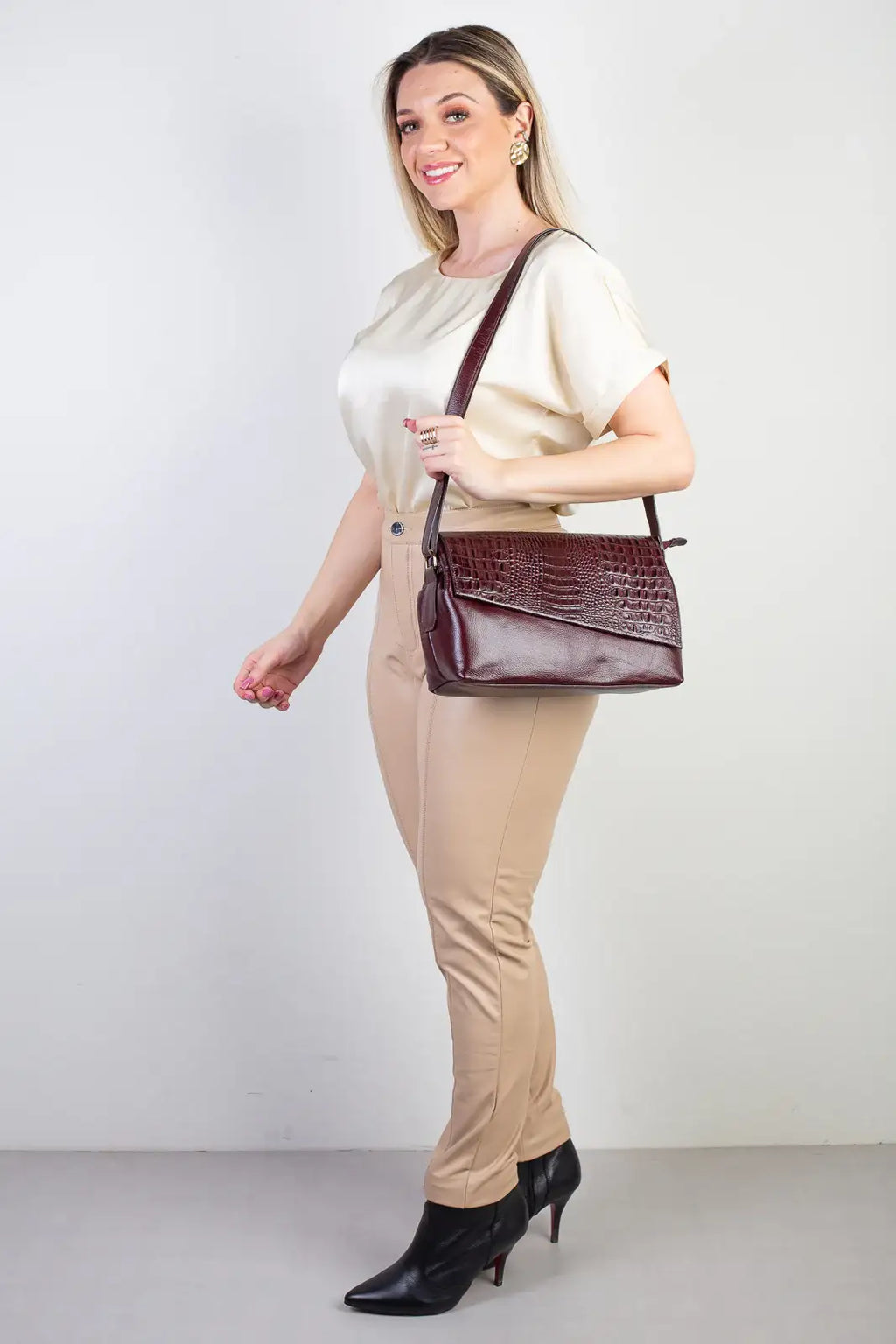 Bolsa tiracolo de couro croco com tampa Rose - Enluaze