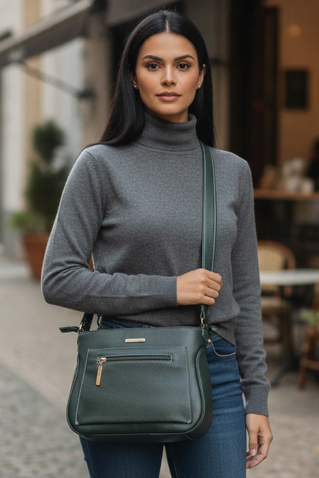 Bolsa feminina tiracolo de couro liso Maísa na cor verde militar — Enluaze, foto 7