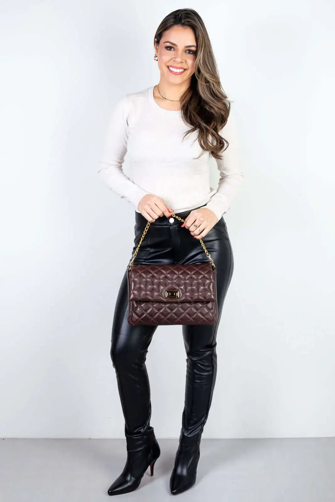 Bolsa grande de couro matelassê Giorgia - Enluaze