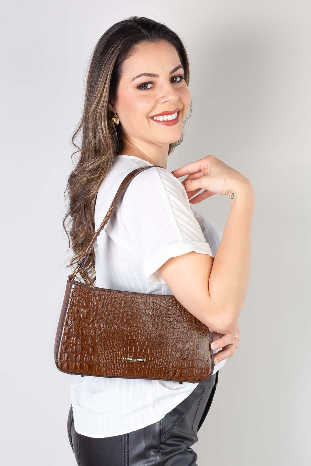 Bolsa de ombro em couro croco baguete Liah - Enluaze