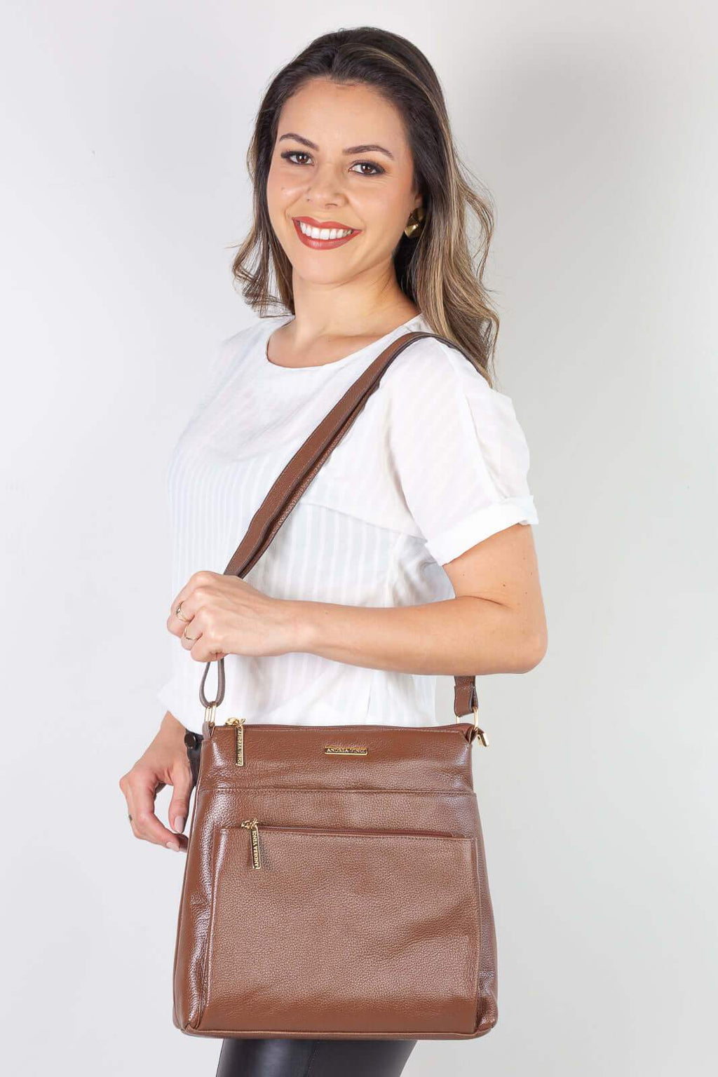 Bolsa transversal de couro liso Giselle - Enluaze