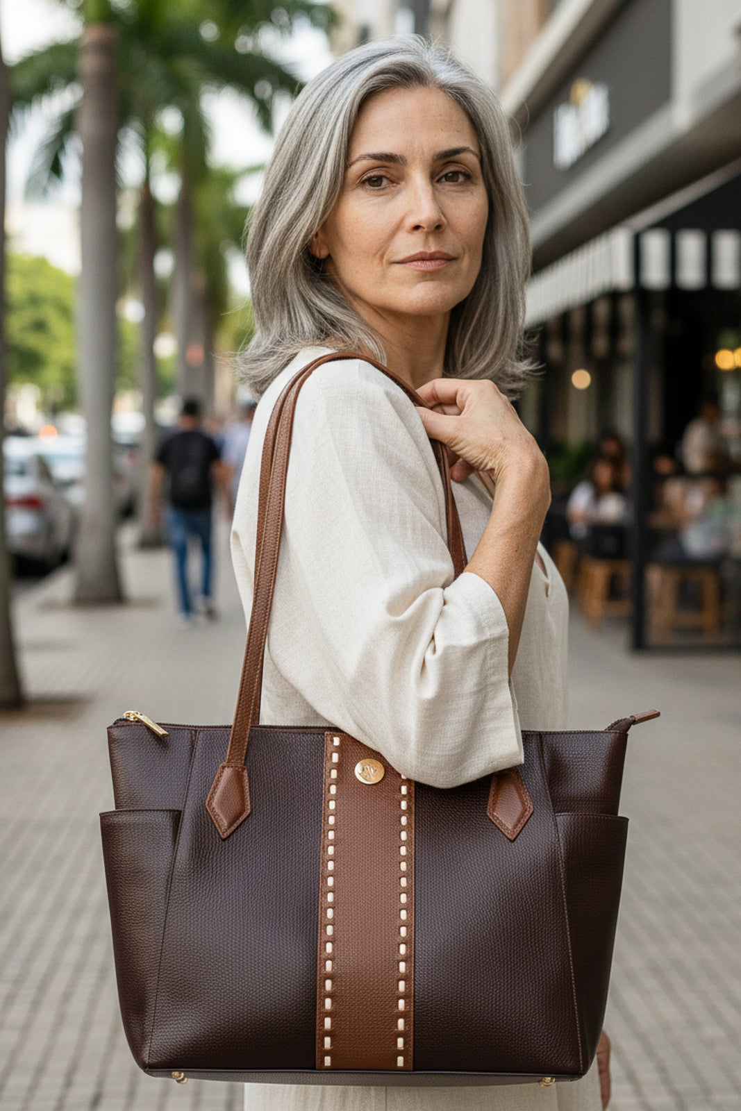 Bolsa feminina de couro liso Esmeralda