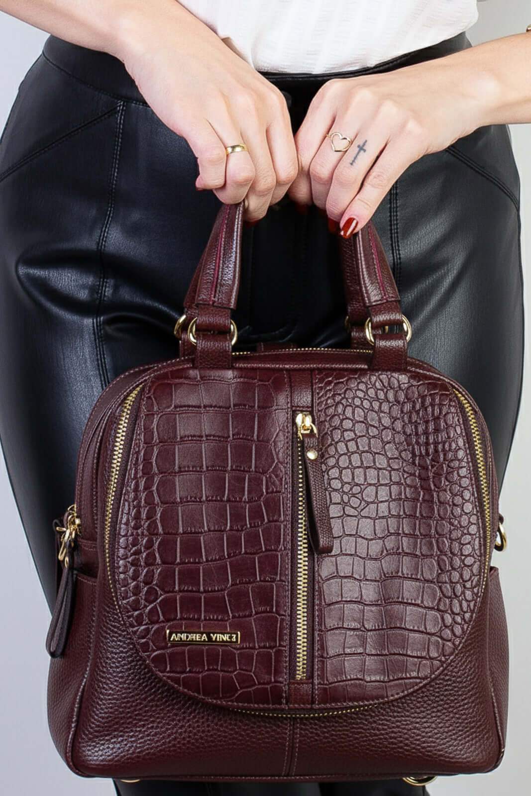 Bolsa mochila 2 em 1 em couro croco Marina - Enluaze