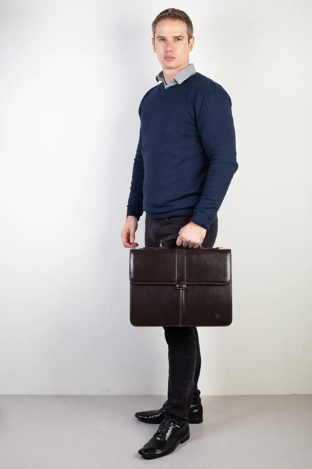 Maleta masculina de couro Mauricio - Enluaze