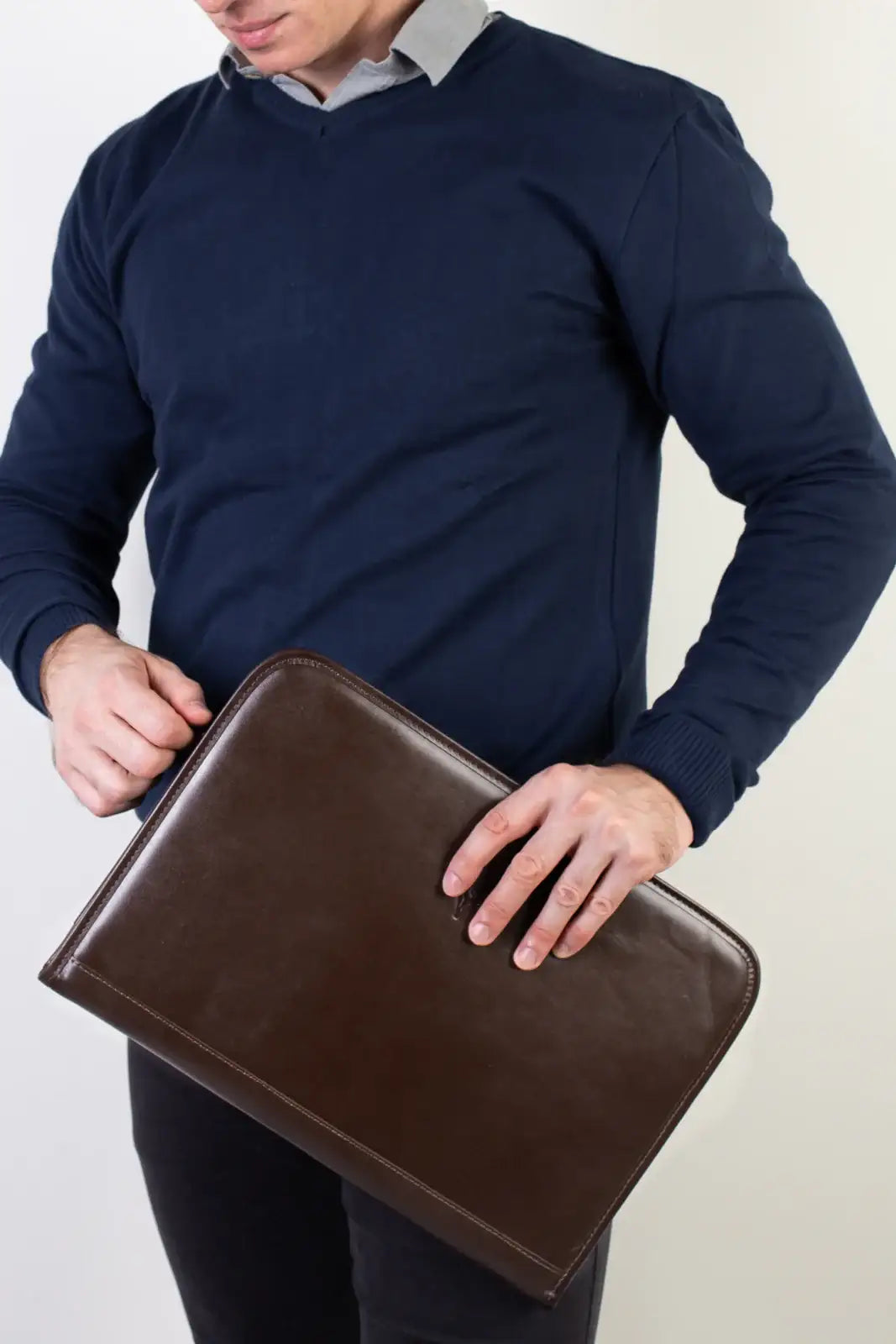 Pasta envelope de couro Flat - Enluaze