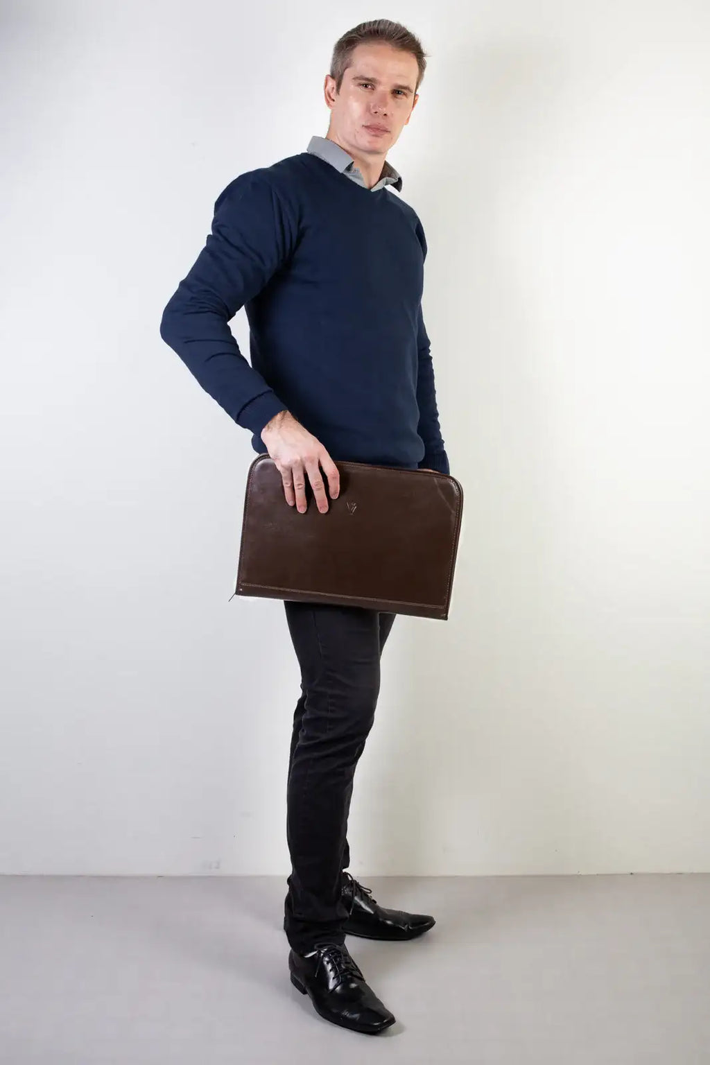 Pasta envelope de couro Flat - Enluaze