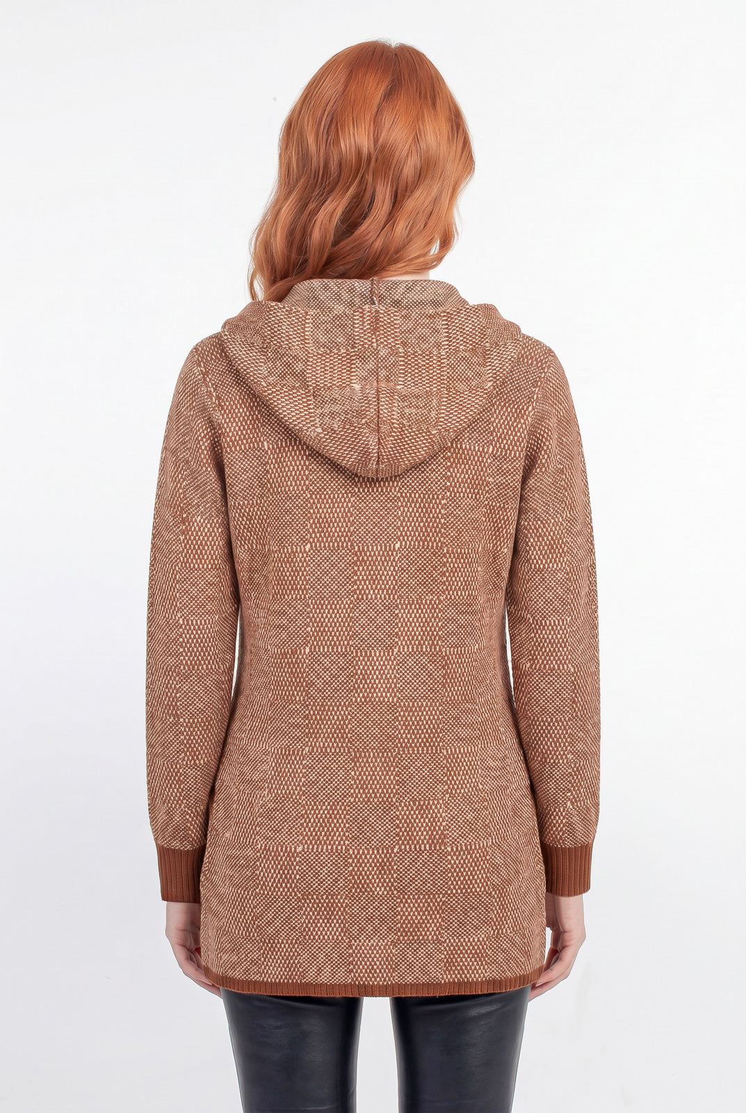 Cardigan de tricô alongado com bolsos e capuz 60015