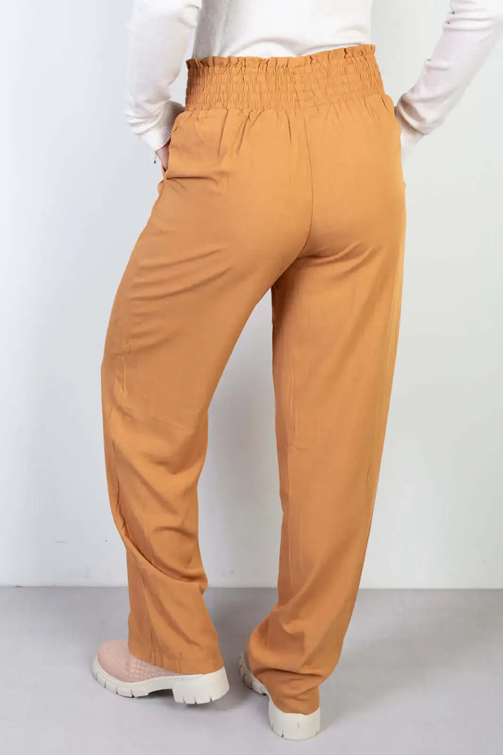 Calça reta viscose elástico e bolsos 70838 - Enluaze