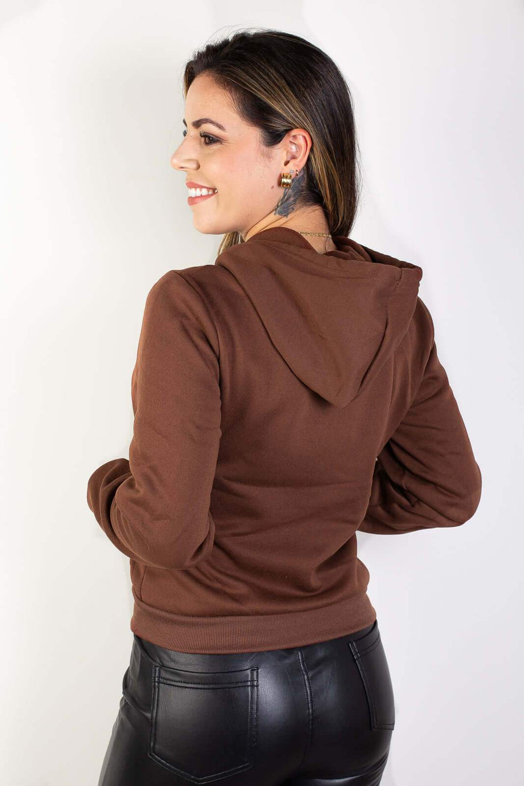 Jaqueta feminina moletinho com capuz 80001 - Enluaze