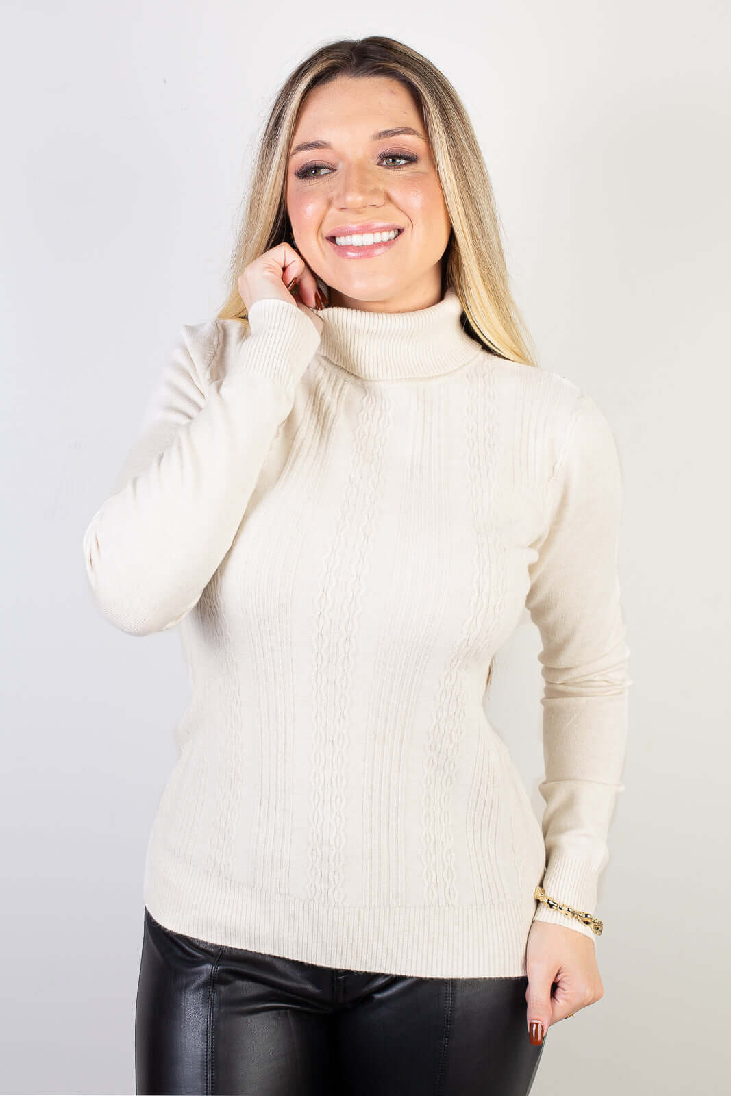 Blusa feminina de malha gola alta 81090 - Enluaze