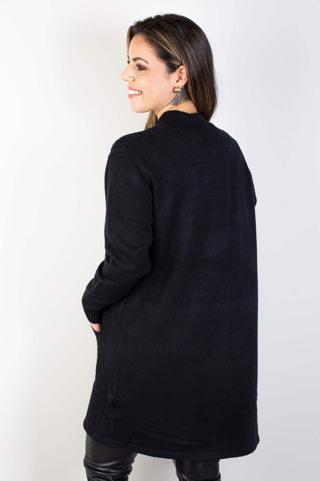 Cardigan alongado feminino com bolsos 81131 - Enluaze