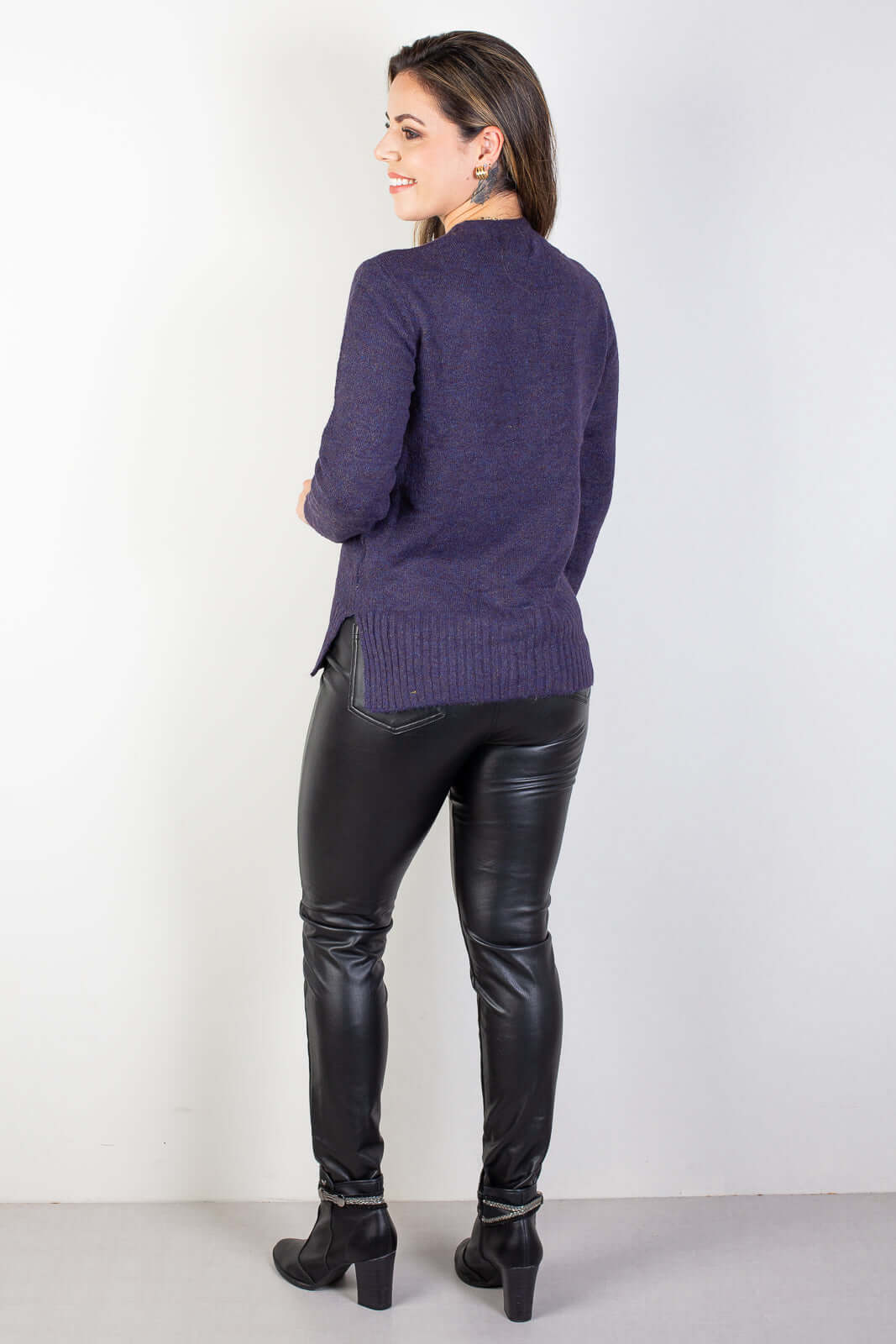 Blusa suéter de malha feminina 82933 - Enluaze