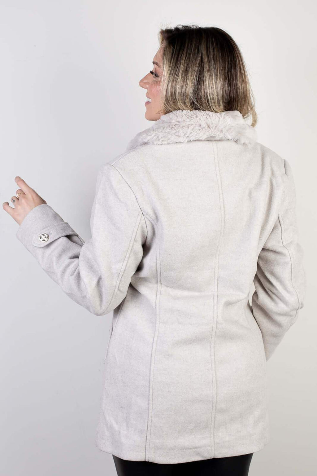 Casaco feminino lã batida sintética com gola de pelo removível 84209 - Enluaze