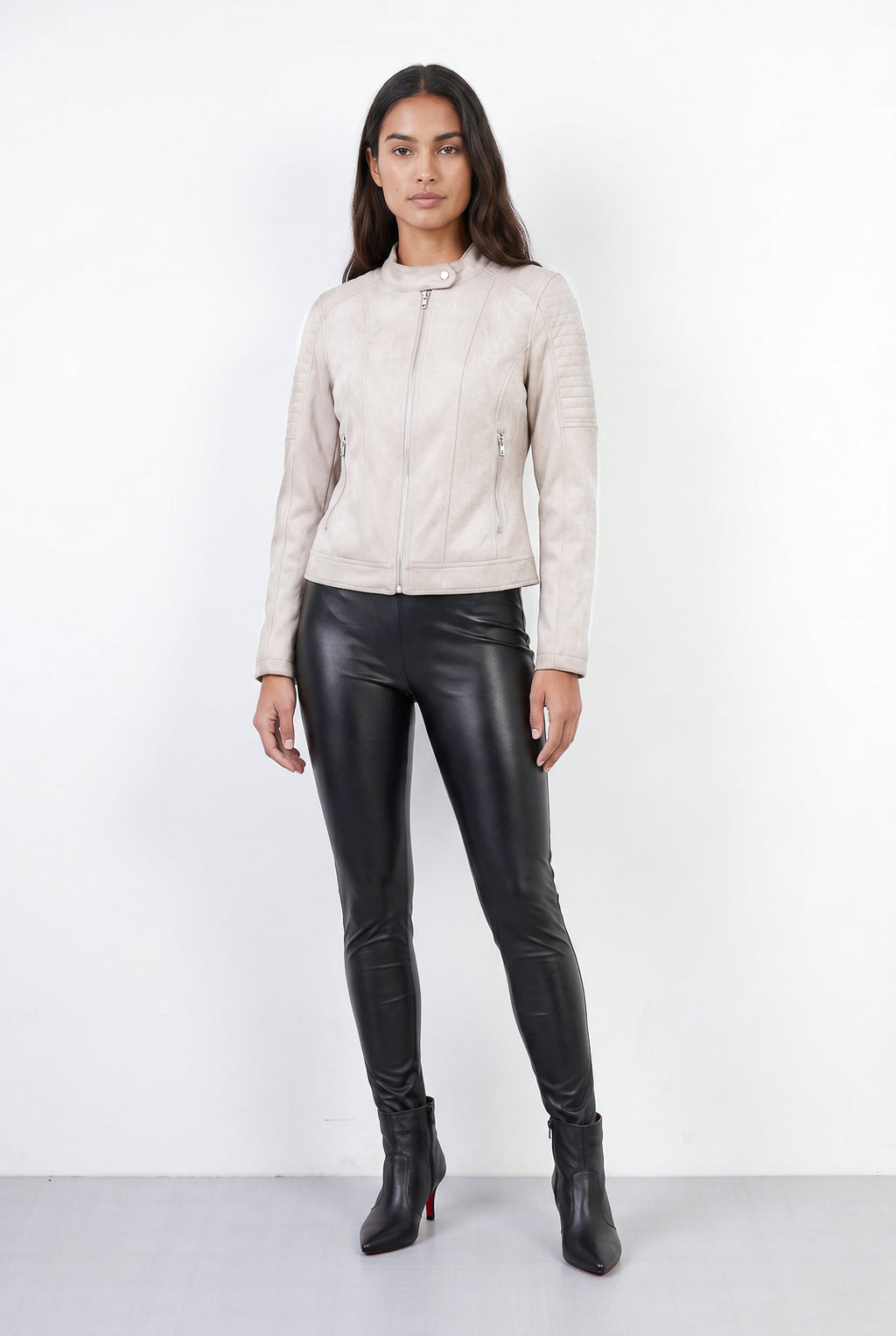 Jaqueta feminina suede gola com botão 84252