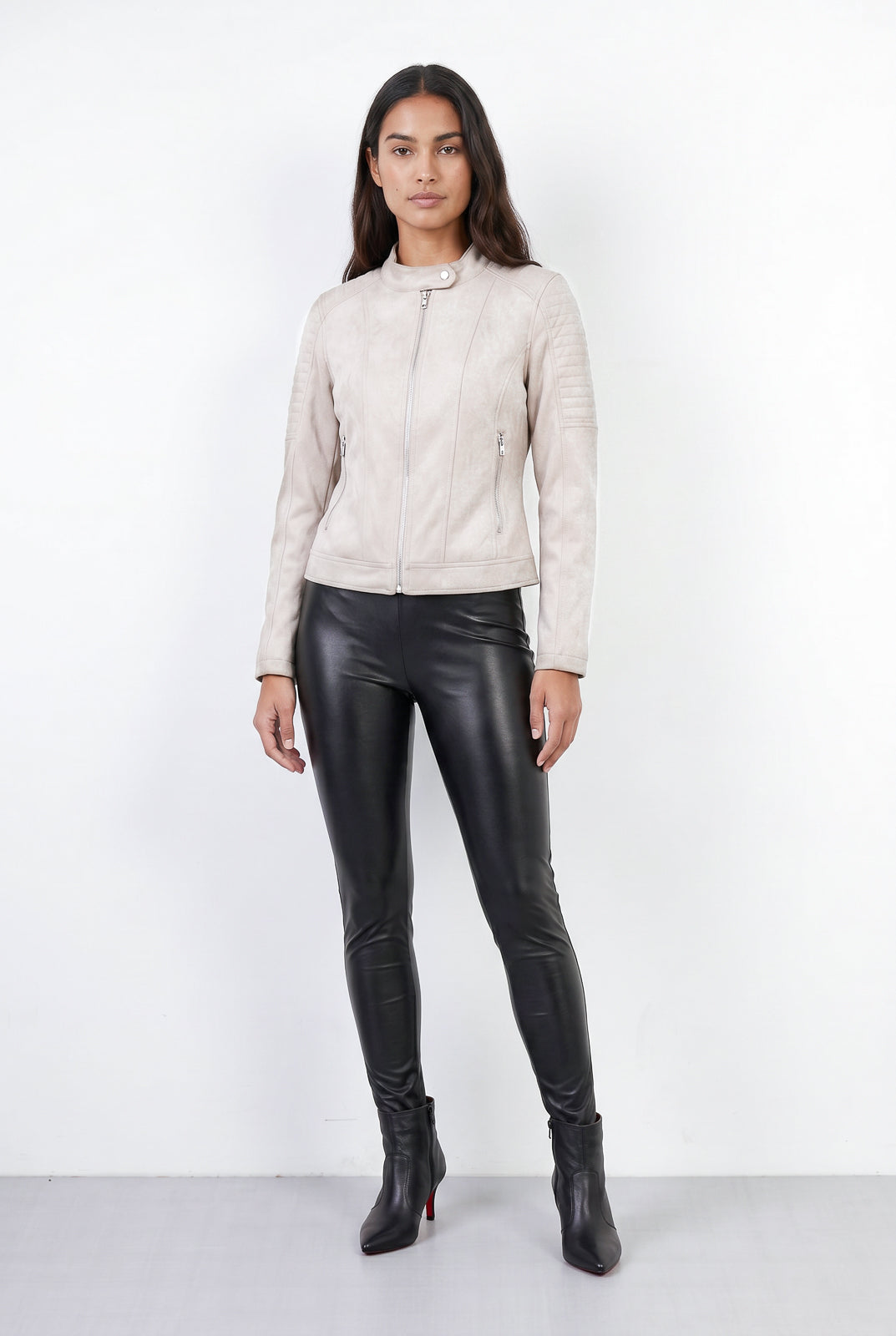 Jaqueta feminina suede gola com botão 84252
