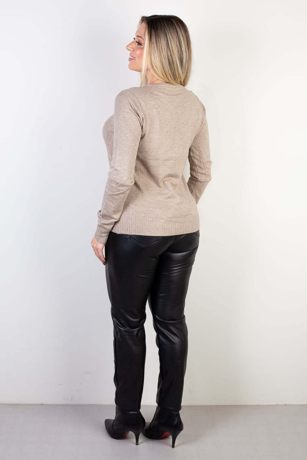 Blusa de malha feminina detalhes 84338 - Enluaze