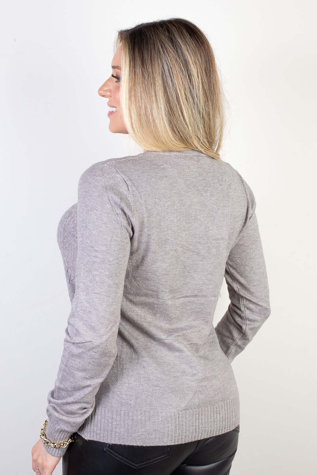 Blusa de malha feminina detalhes 84338 - Enluaze