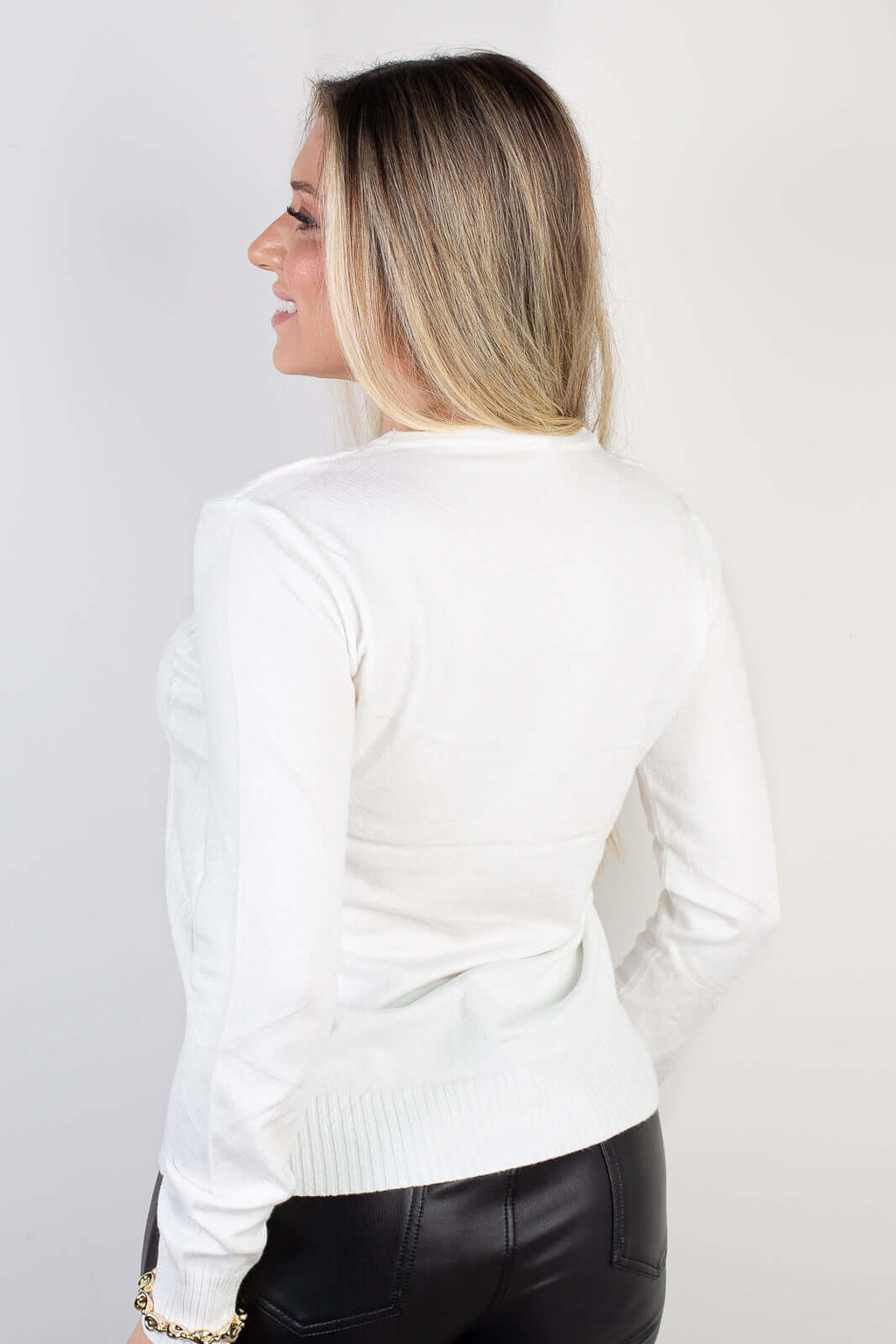 Blusa de malha feminina detalhes 84338 - Enluaze