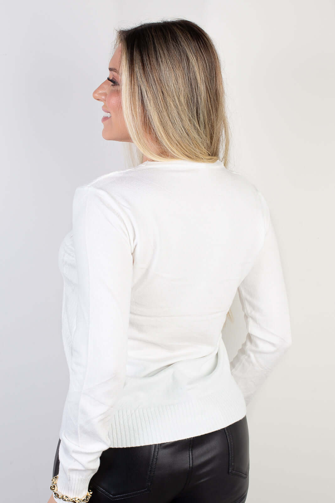 Blusa de malha feminina detalhes 84338 - Enluaze