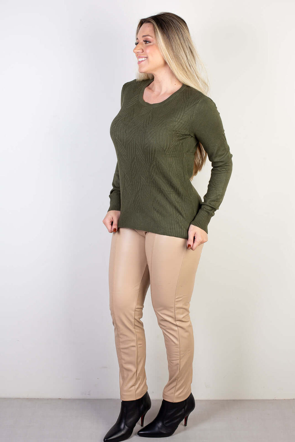 Blusa de malha feminina detalhes 84338 - Enluaze