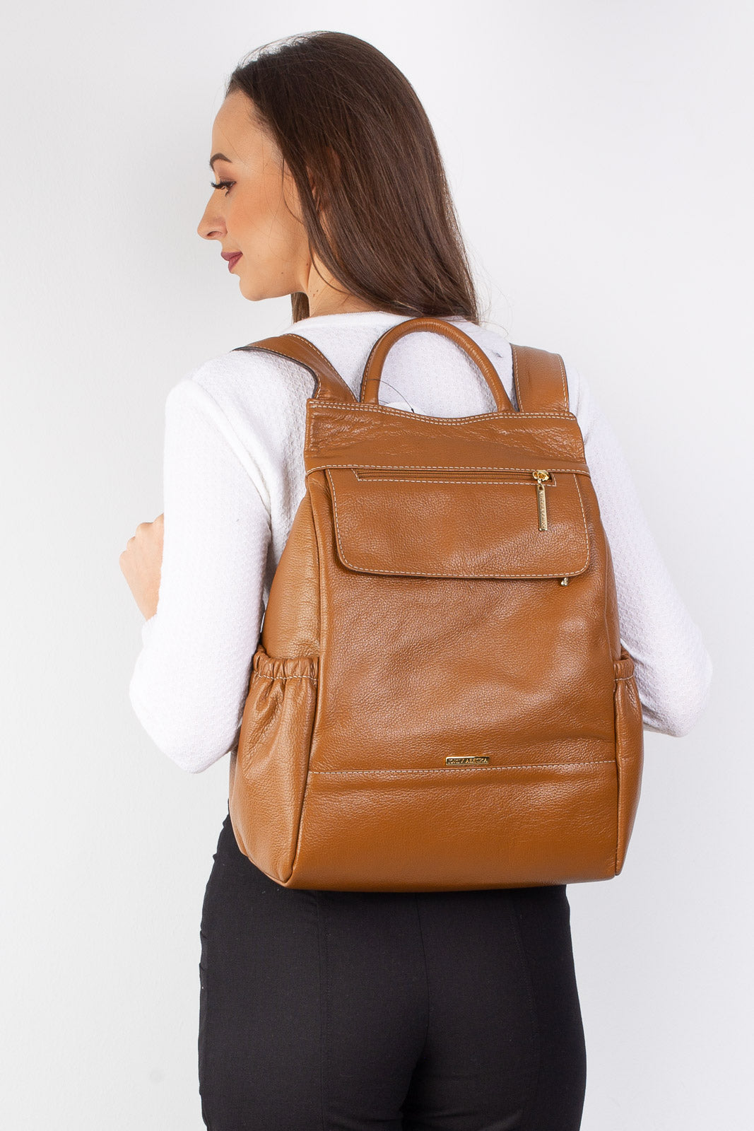 Mochila antifurto de couro liso Suelen