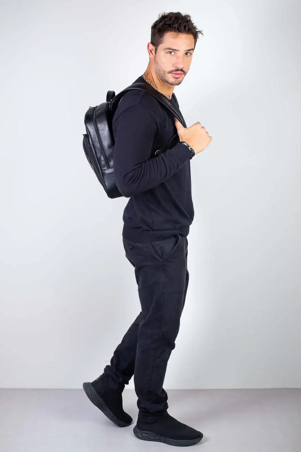 Mochila masculina de couro italiano Steve - Enluaze