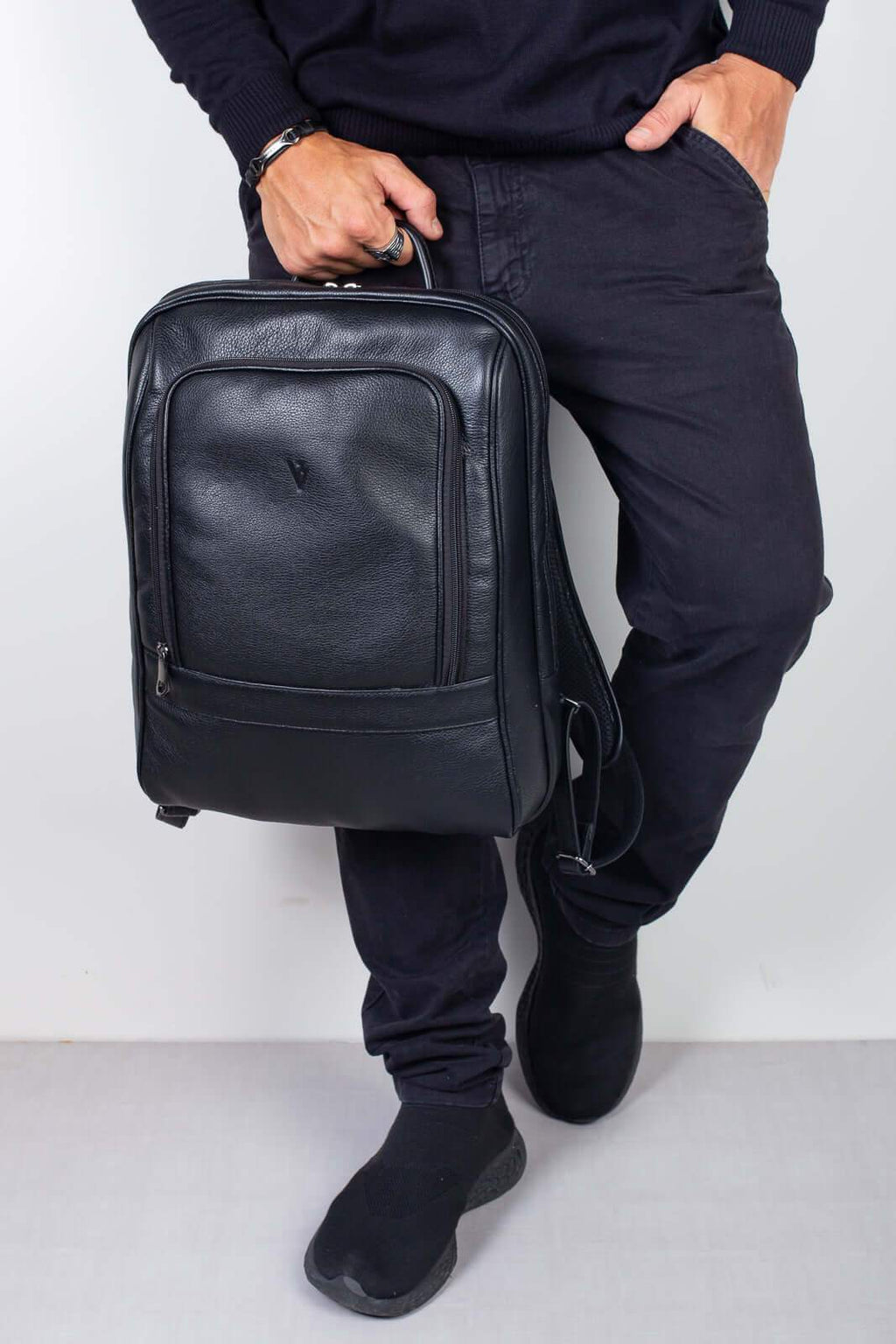 Mochila de couro slim masculina Enzo - Enluaze