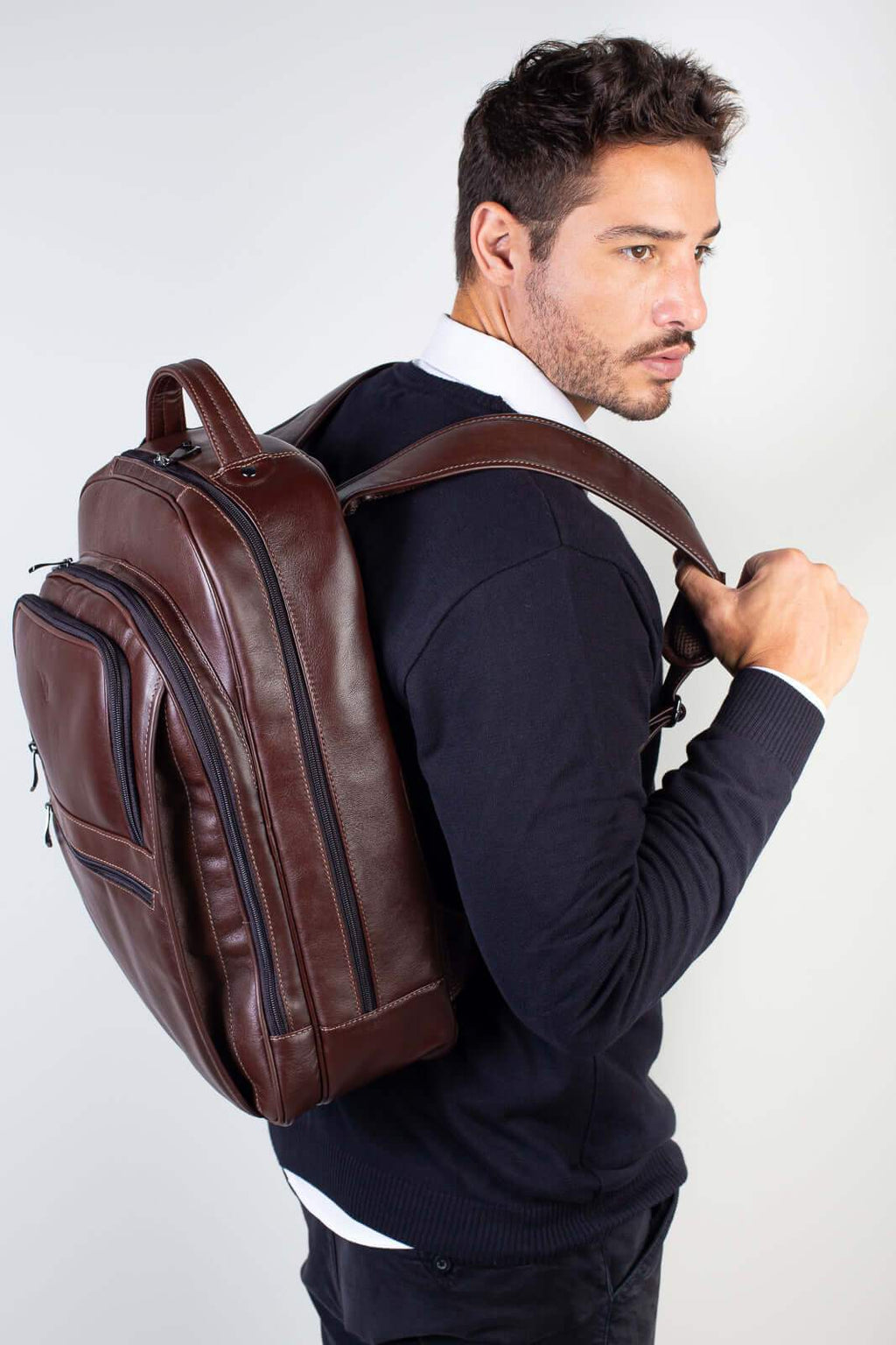 Mochila masculina de couro italiano para notebook 17" Arthur - Enluaze