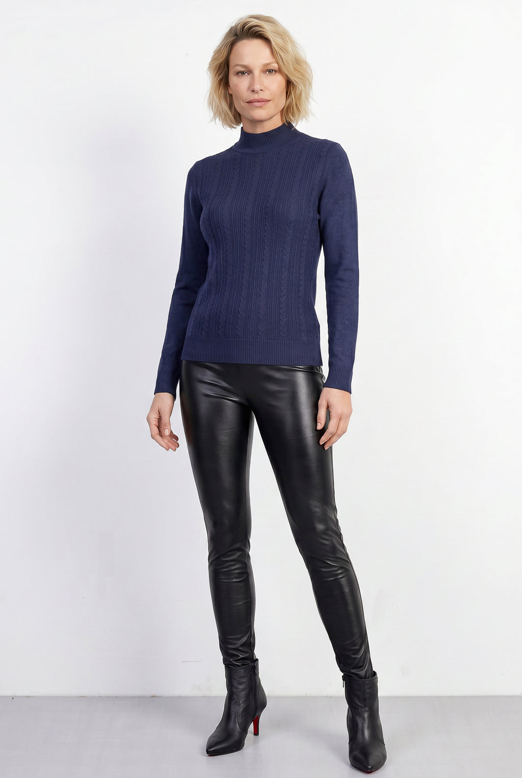 Blusa de malha feminina gola alta trançada 61262
