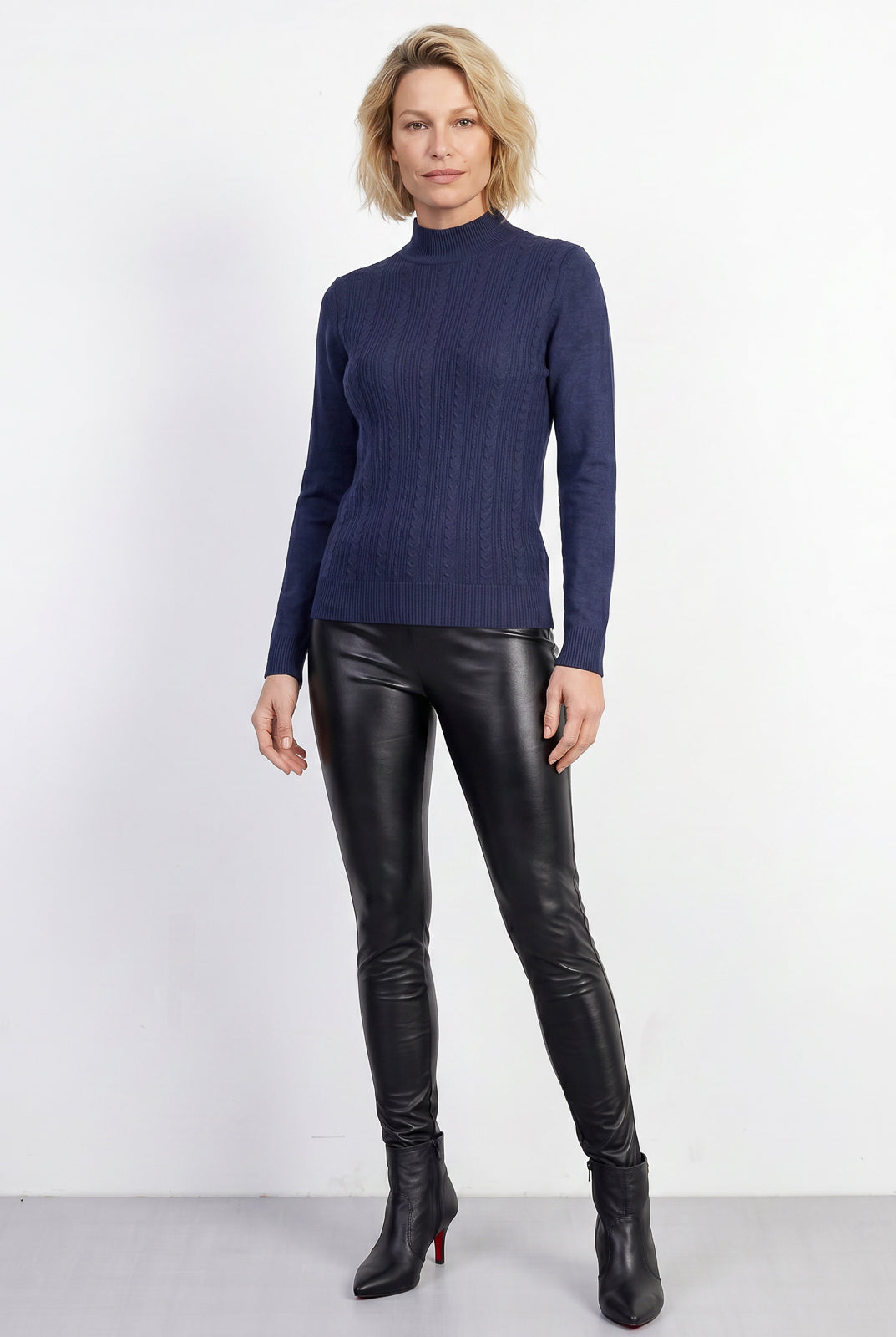 Blusa de malha feminina gola alta trançada 61262